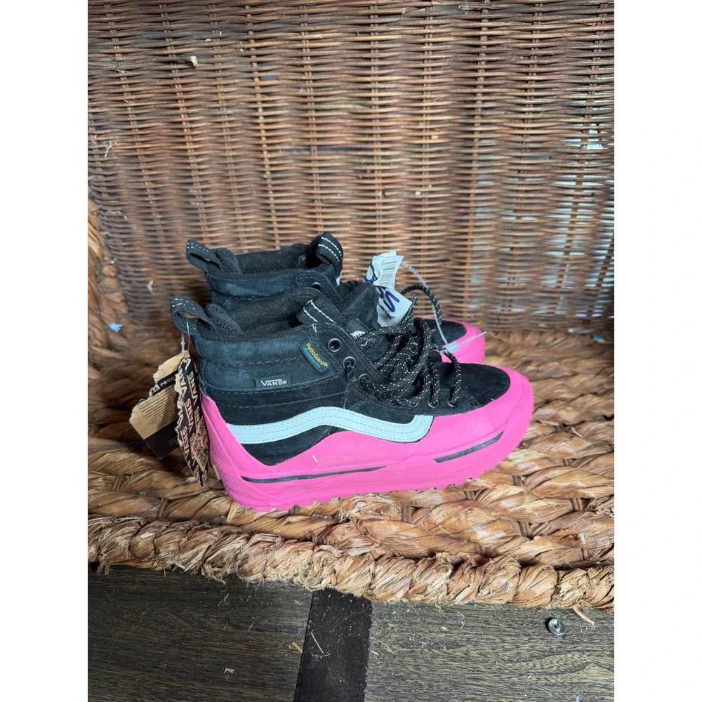 Vans‎ Sk8-Hi MTE-1 Kids Cold Weather Boots Black Pink Waterproof Suede Sneakers